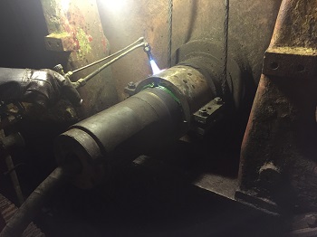 烘缸軸頭現場修復