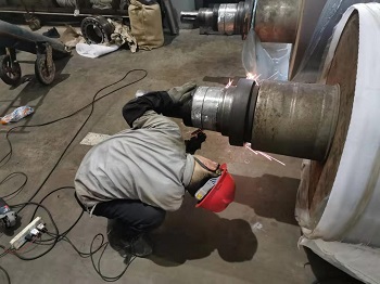 4600紙機壓榨輥軸承位磨損修復