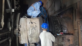 100噸轉爐耳軸磨損現場修復