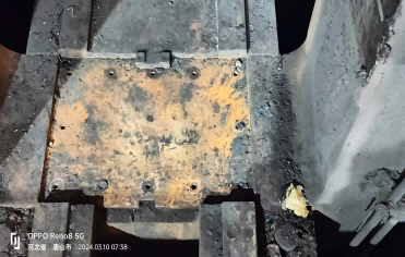 軋機牌坊底板磨損，原來是用這種技